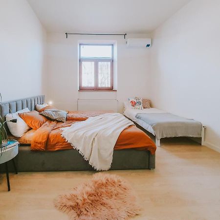 Priestranny Apartman V Centre Košice Esterno foto