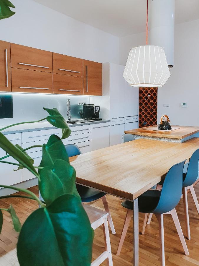 Priestranny Apartman V Centre Košice Esterno foto