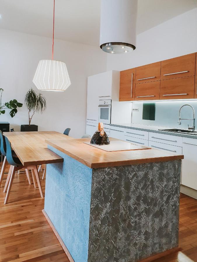 Priestranny Apartman V Centre Košice Esterno foto